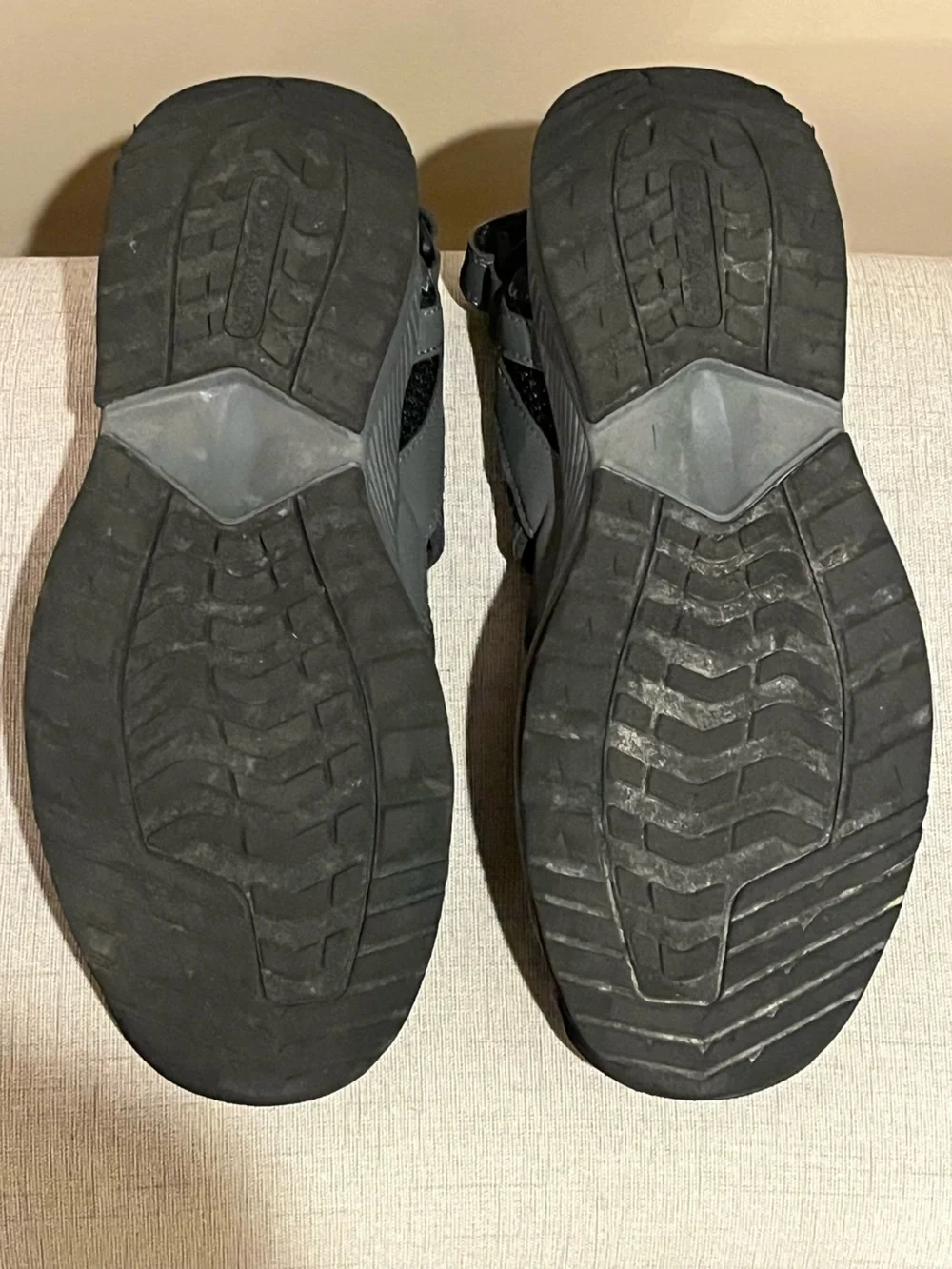 Eddie Bauer easy secure comfort